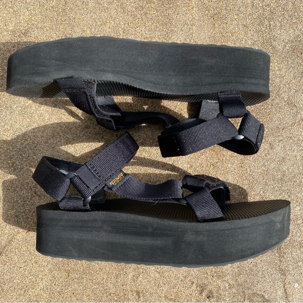 Teva Universal Flatforms